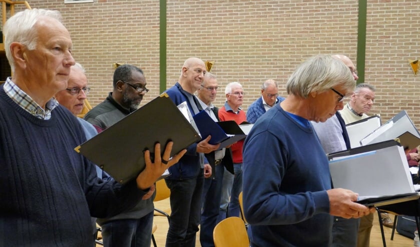 Rechts Theo Verbaan. (foto: Maurice Gemmeke)