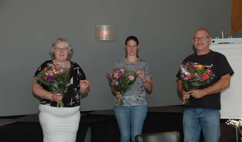 Drie jubilarissen 10 jaar lidmaatschap Ehbo. (foto: Ehbo-Dodewaard)