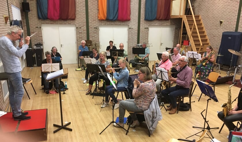 Indruk van een repetitie. (foto: Stedelijke Muziekvereniging Huissen)