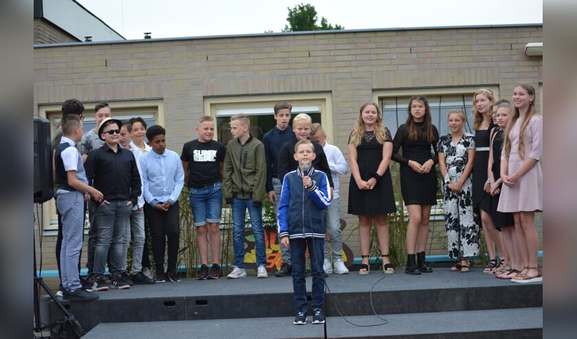 Scene uit de musical van groep 8. (foto: J. van der Tweel)