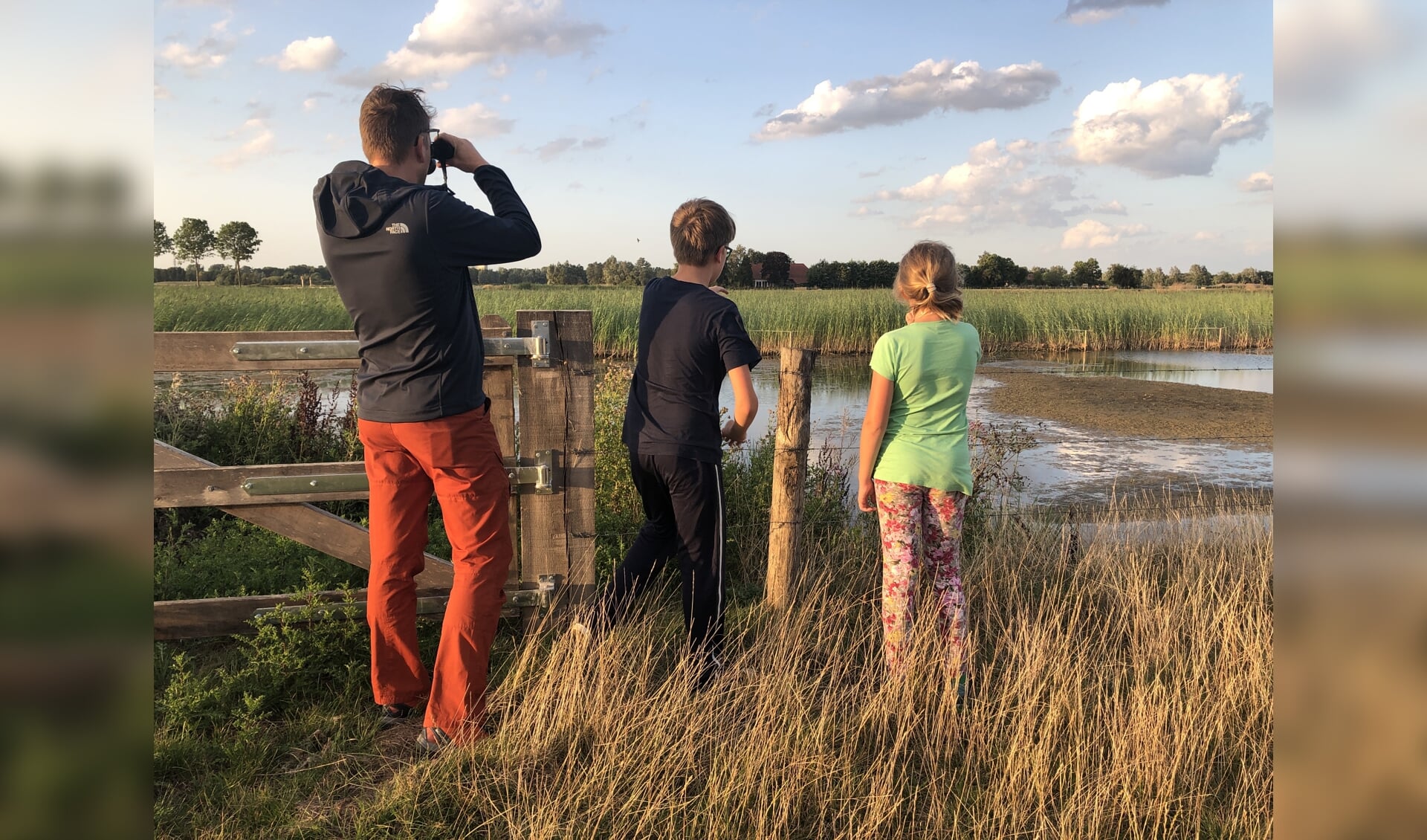 Natuur kijken in Park Lingezegen. (foto: Imker.fotografie)