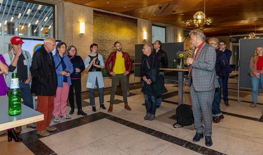 Tentoonstelling nieuwe aanwinsten kunstcollectie wordt geopend.