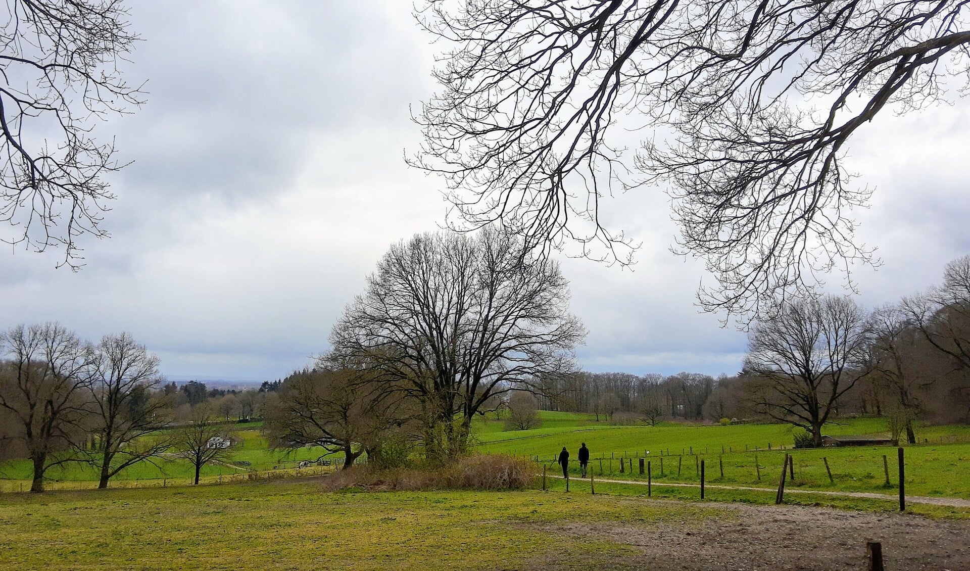 Samen wandelen. (Foto: Petra de Kramer)