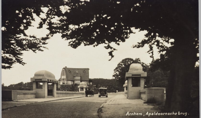 Een foto uit de oude doos. Het viaduct rond 1930 (Foto: Gelders Archief) 