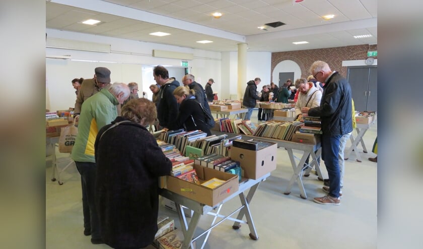 <p>Boekenmarkt. (foto: Bert de Valk)</p>