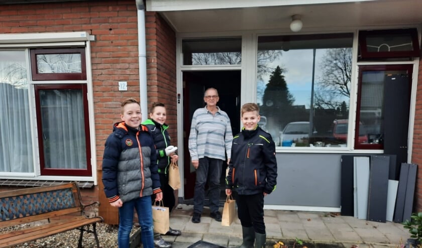 <p>De jongens zijn enorm bedankt voor hun hulp!</p>