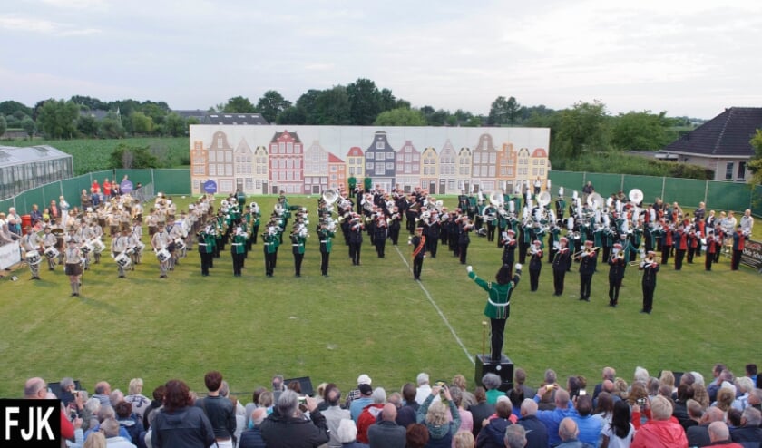 <p>Beeld van Taptoe Groessen 2018. (foto: Jacques Kok)</p>