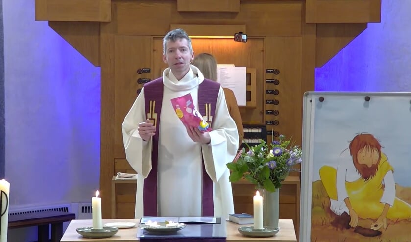 <p>Beeld uit de livestream viering van 21 maart. (foto: PKN Heumen)</p>