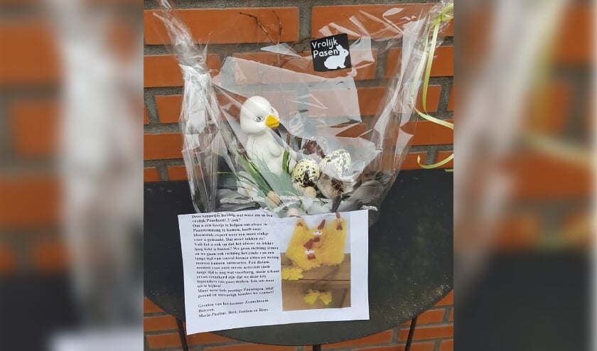 <p>Een vrolijke paasattentie. (foto: Rens De Bot)</p>