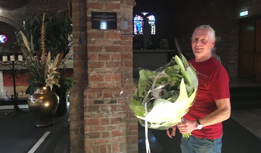 <p>Jos Jeurissen heeft de naam van 'zijn' podium onthuld. (foto: Archief Zandse Kerk)</p>