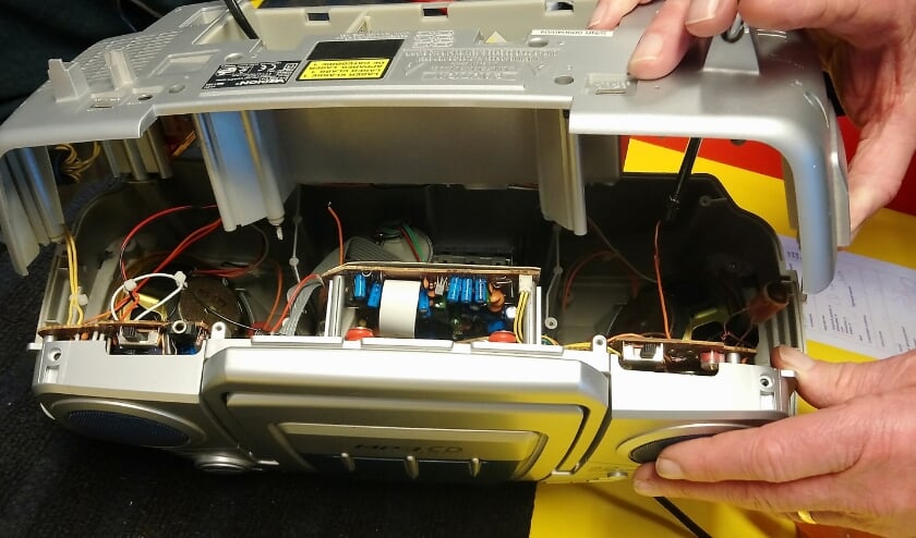<p>(foto: Repaircafé Rhenen)</p>