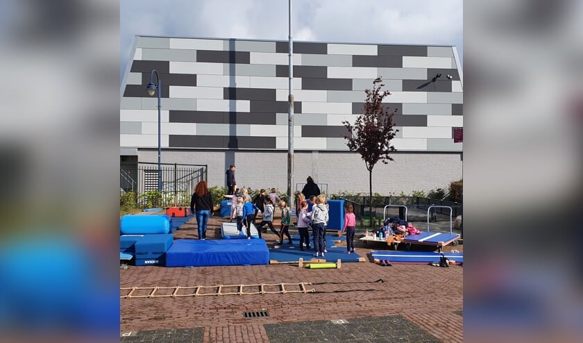 <p>Buiten gymmen. (foto: Ruben de Haan)</p>