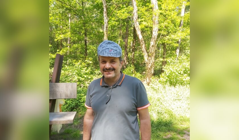 <p>Wandelen is fijn, maar het liefst heeft Mohammed een vaste baan! (foto: Agile Welzijn)</p>