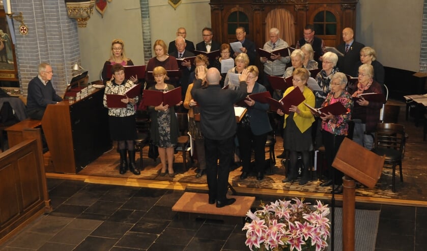 <p>Cecilia-koor. (foto: E. Duijghuizen)</p>