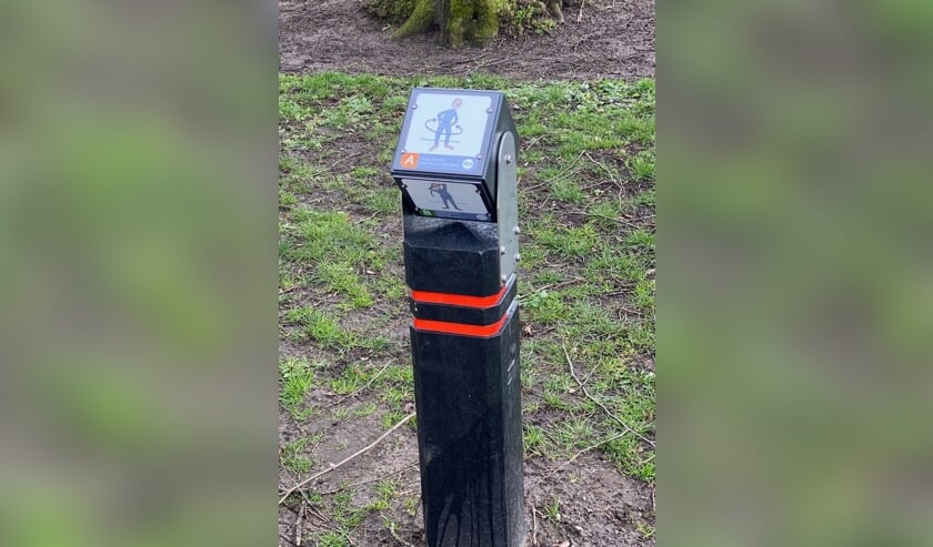<p>Paaltje met oefeningen. (foto: Marian Schijf)</p>
