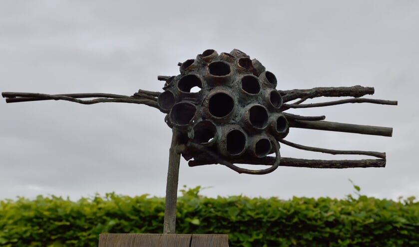 <p>'Ode aan de stromen' bronzen beeld. (foto: Rita Oostendorp)</p>