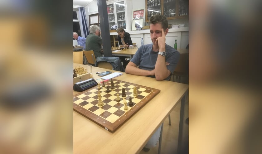 <p>Byron Eekhout bepaalde de eindstand op 1-5. (foto: Huub Blom)</p>