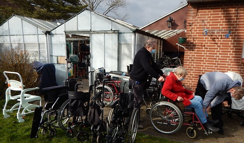 <p>Zorghulpmiddelen erg in trek. (foto: 2e handszorghulpmiddelen)</p>