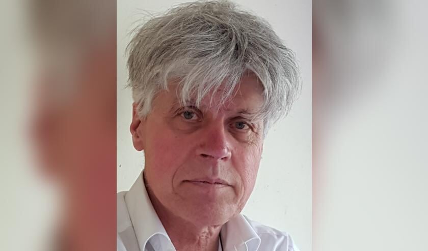<p>Jan Prins spreekt op 15 mei 2022 of de filosofie van het kwaad.</p>
