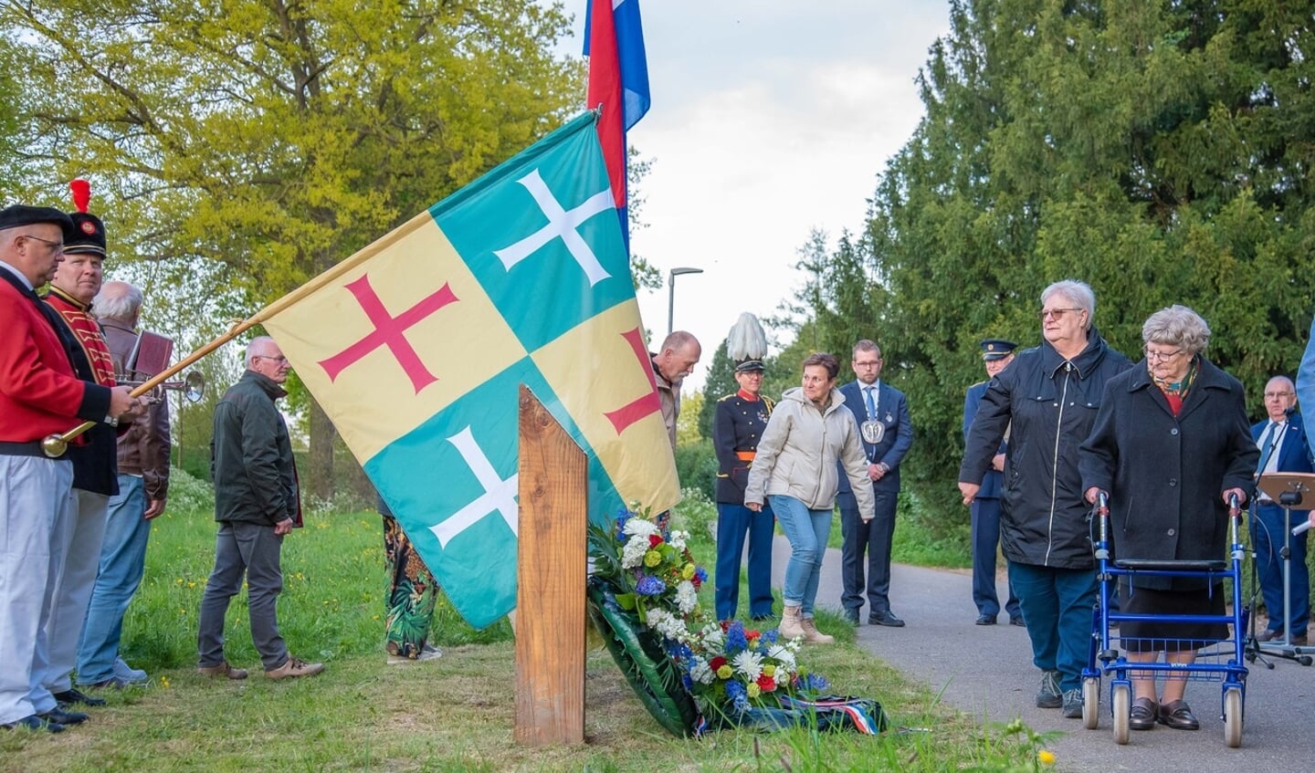 Veel Babberichers namen de tijd voor de dodenherdenking