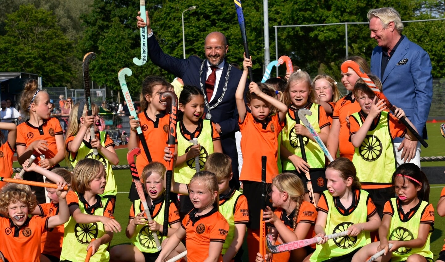 De Arnhemse burgemeester Ahmed Marcouch heeft zaterdag 14 mei officieel het clubhuis van hockeyclub HCM Arnhem aan de Drielsedijk in Arnhem geopend.  