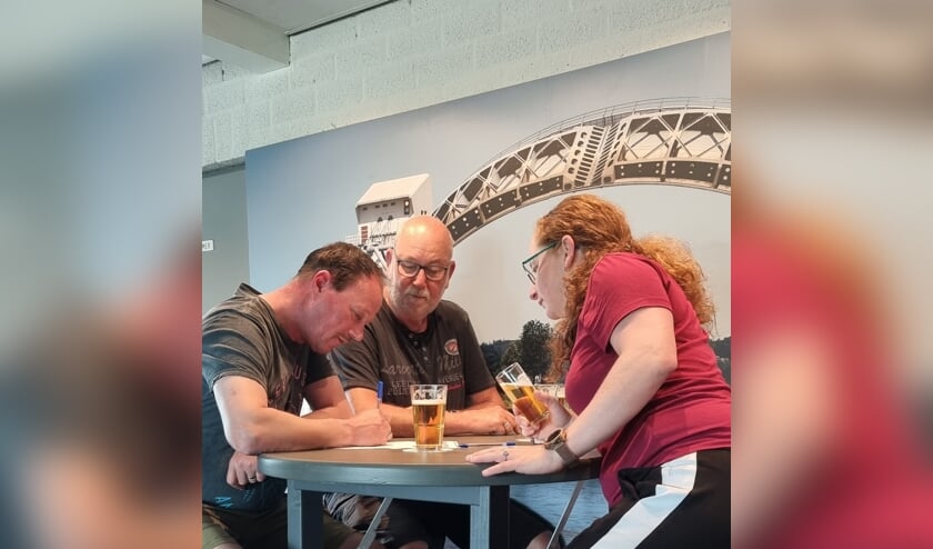 <p>Pubquiz bij TV De Stuw.</p>