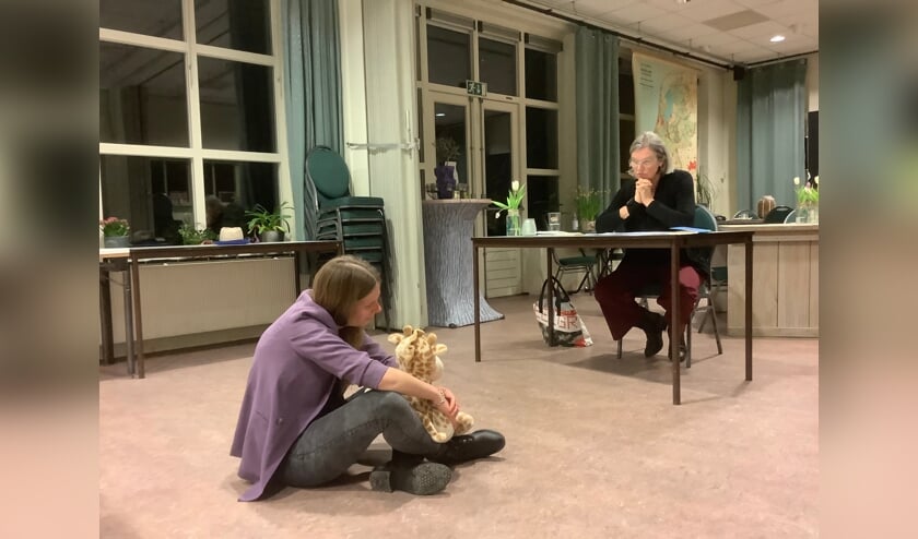 <p>De repetitie van het nieuwe stuk. </p>