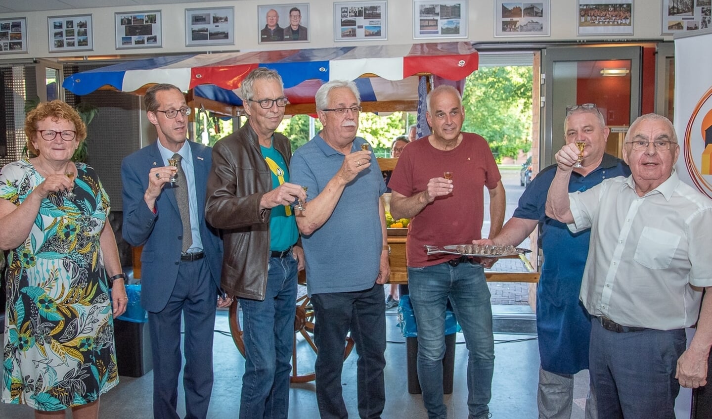 Thea Wanders, Tjeerd Boekhorst, Bart Kagei, Toon Albers, Niko Wiendels, Helmuth Teben en Willy van Dinther