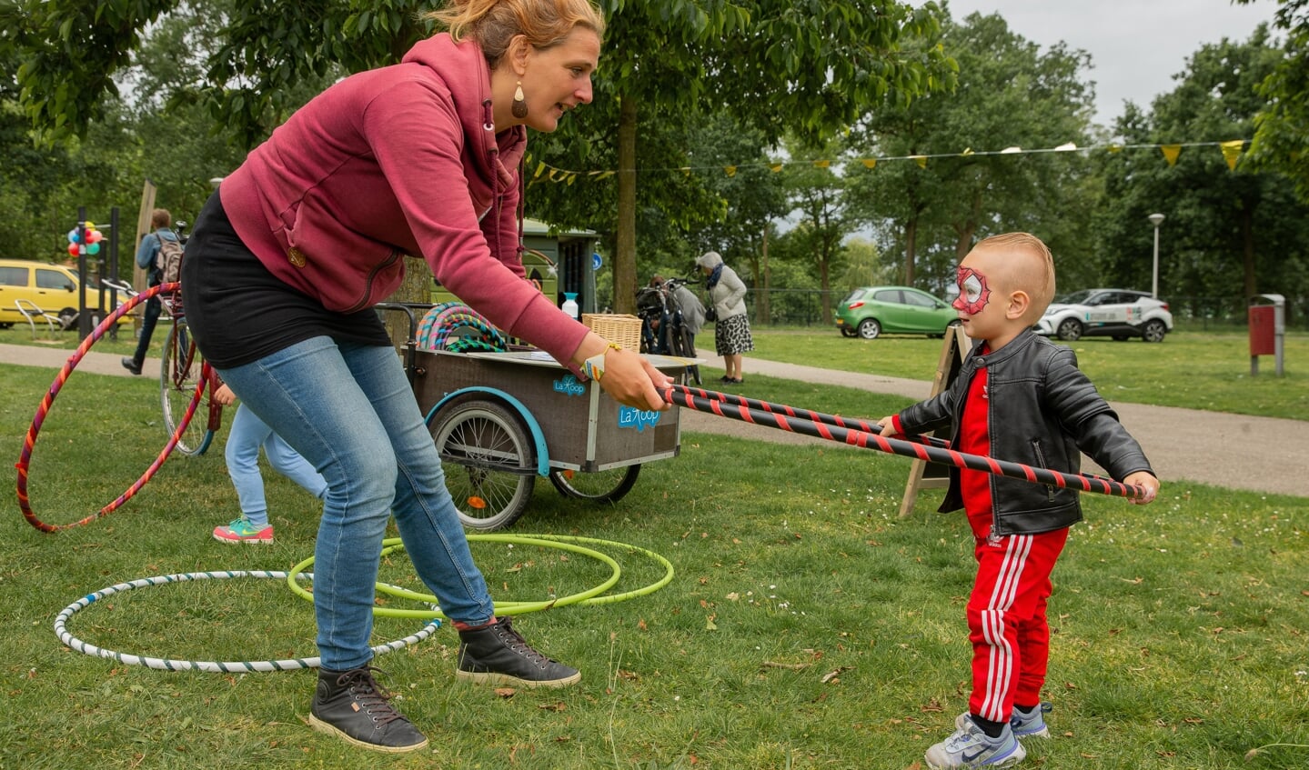 Gesond & Gesellig hoepel workshop door La Hoop.