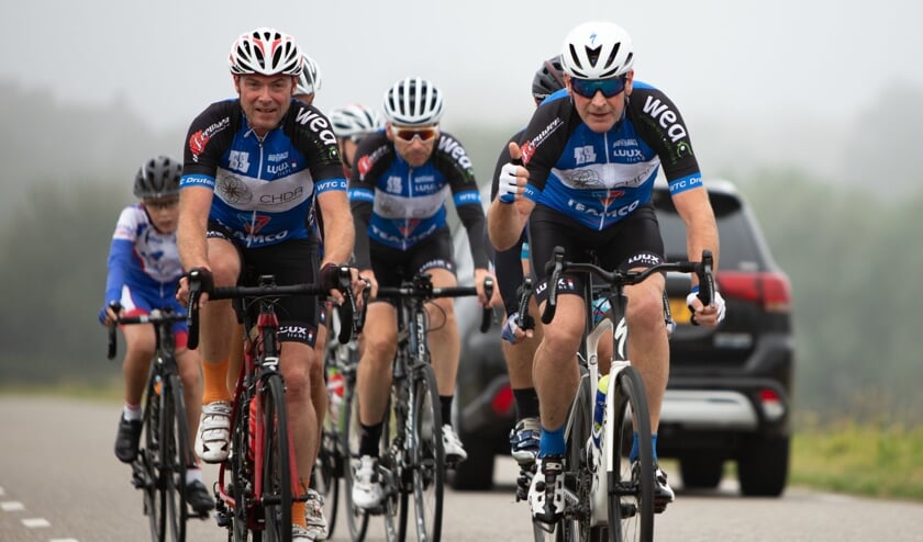 <p>Deelnemers aan de Pukkeltocht.</p>
