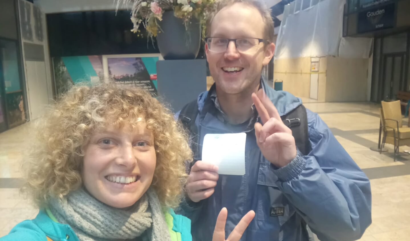 Lerrie Grooten en Rosalie van Woezik.