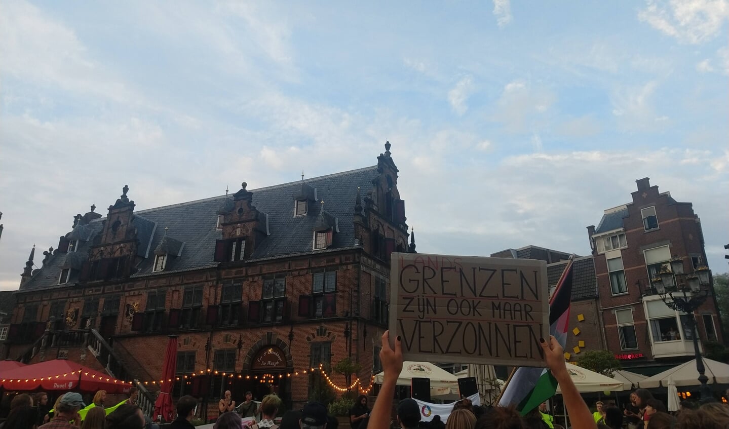 Demonstratie op de Grote Markt in september 2022 tegen racisme in het vluchtelingenbeleid. 