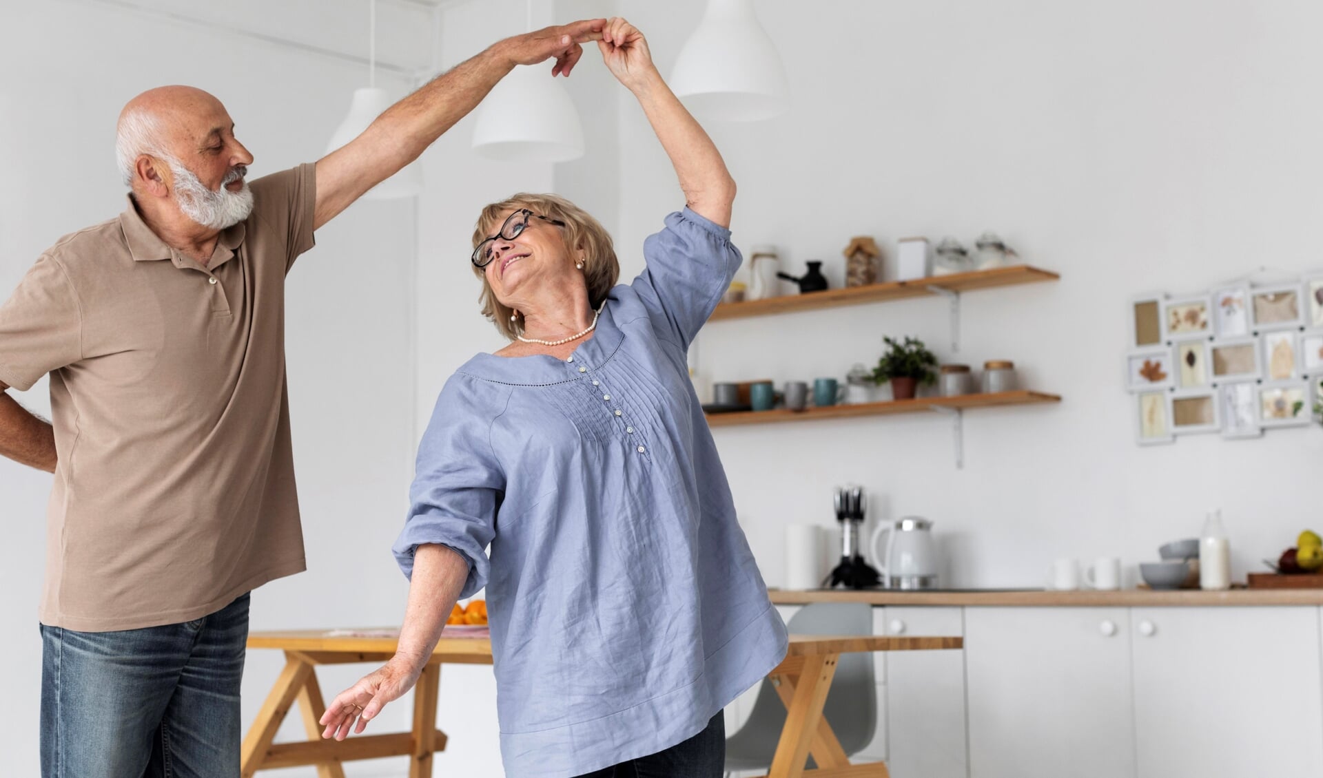 Dansen rond de keukentafel. 