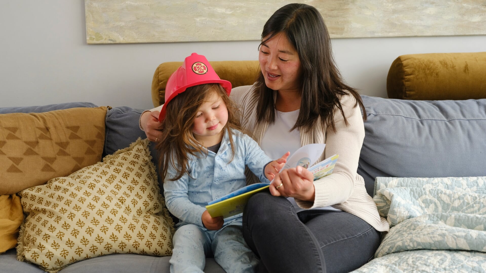 Voorlezen is zowel voor ouders als kinderen een fijn relaxmomentje.