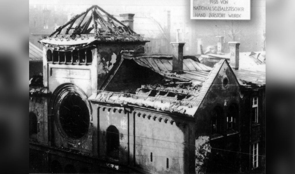De tijdens Kristallnacht vernielde Ohel Jakob Synagoge in München.
