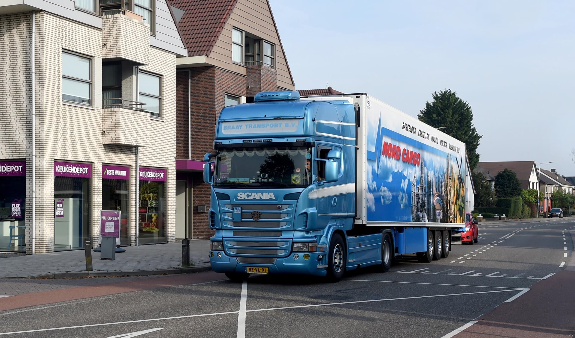 Het ontmoedigen van zwaar vrachtverkeer in de kernen moet van de werkgroep Lingewaard 30km aandacht krijgen.