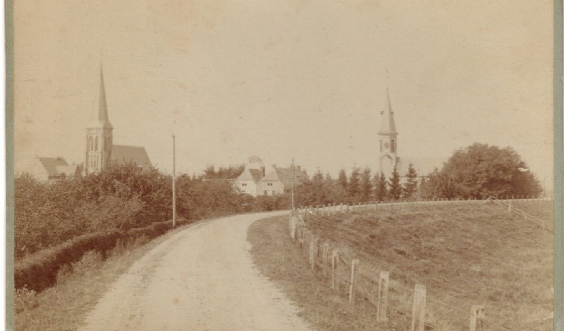 Kerken aan Angerense dijk 1885. 