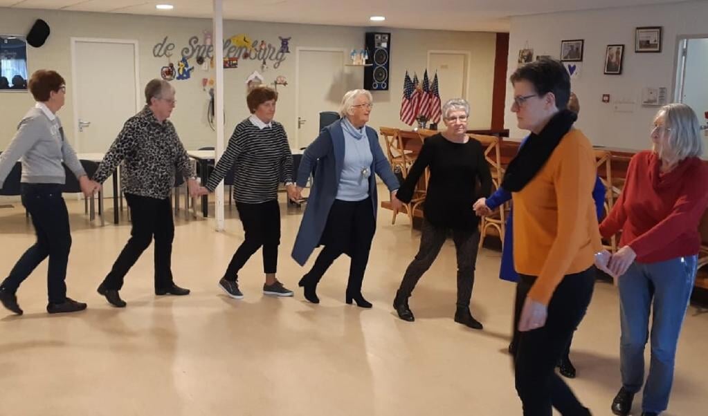 Het Weer In Kesteren Internationale dansgroepen Kesteren en Opheusden weer actief - Al het
