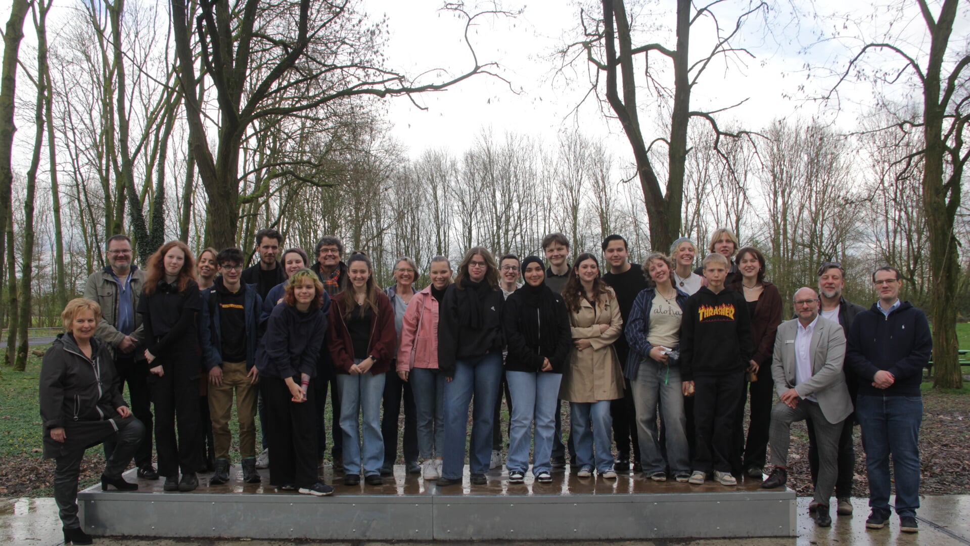 Het Duitse gezelschap met leden van de werkgroep jeugd en politiek. 