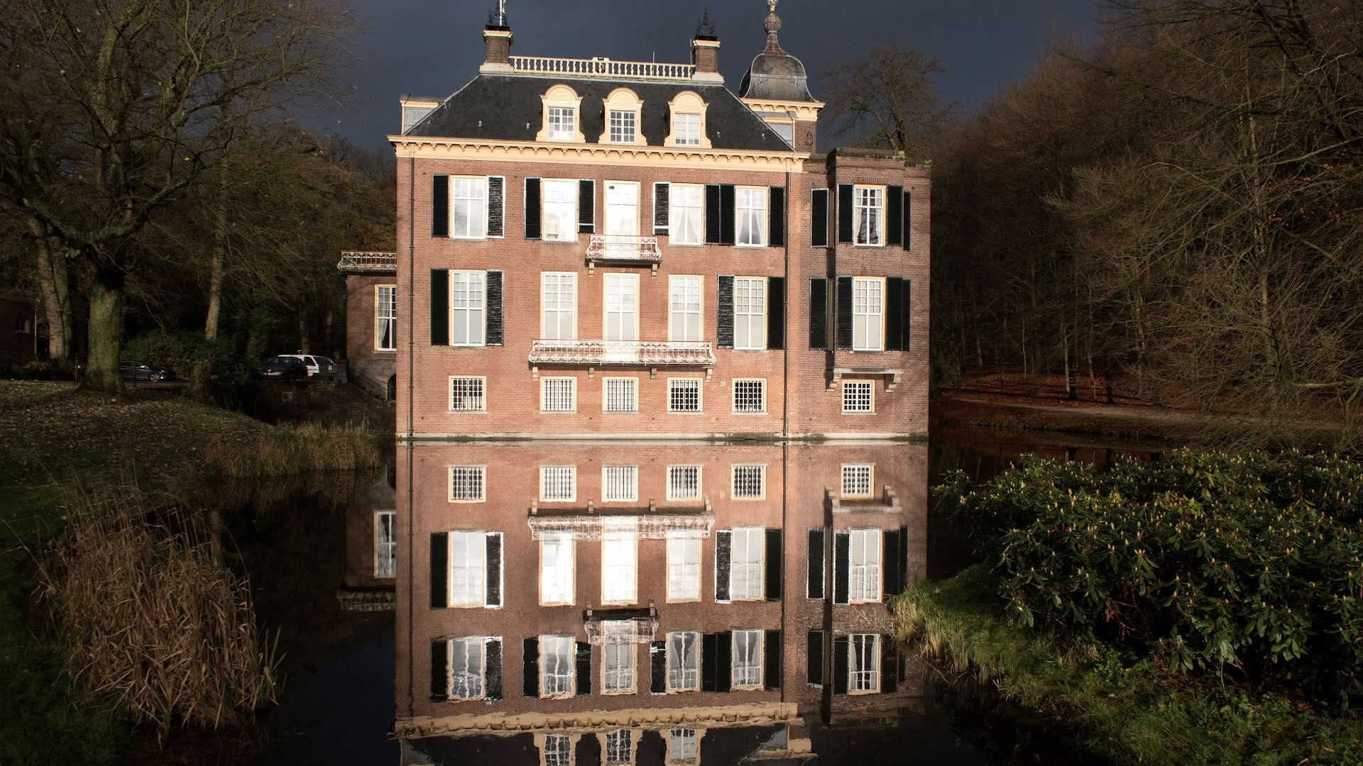 Arnhem heeft vele sporen van slavernij en koloniale handel. Zoals Huis Zypendaal (foto), Park Sonsbeek en Stadsvilla Sonsbeek. 
