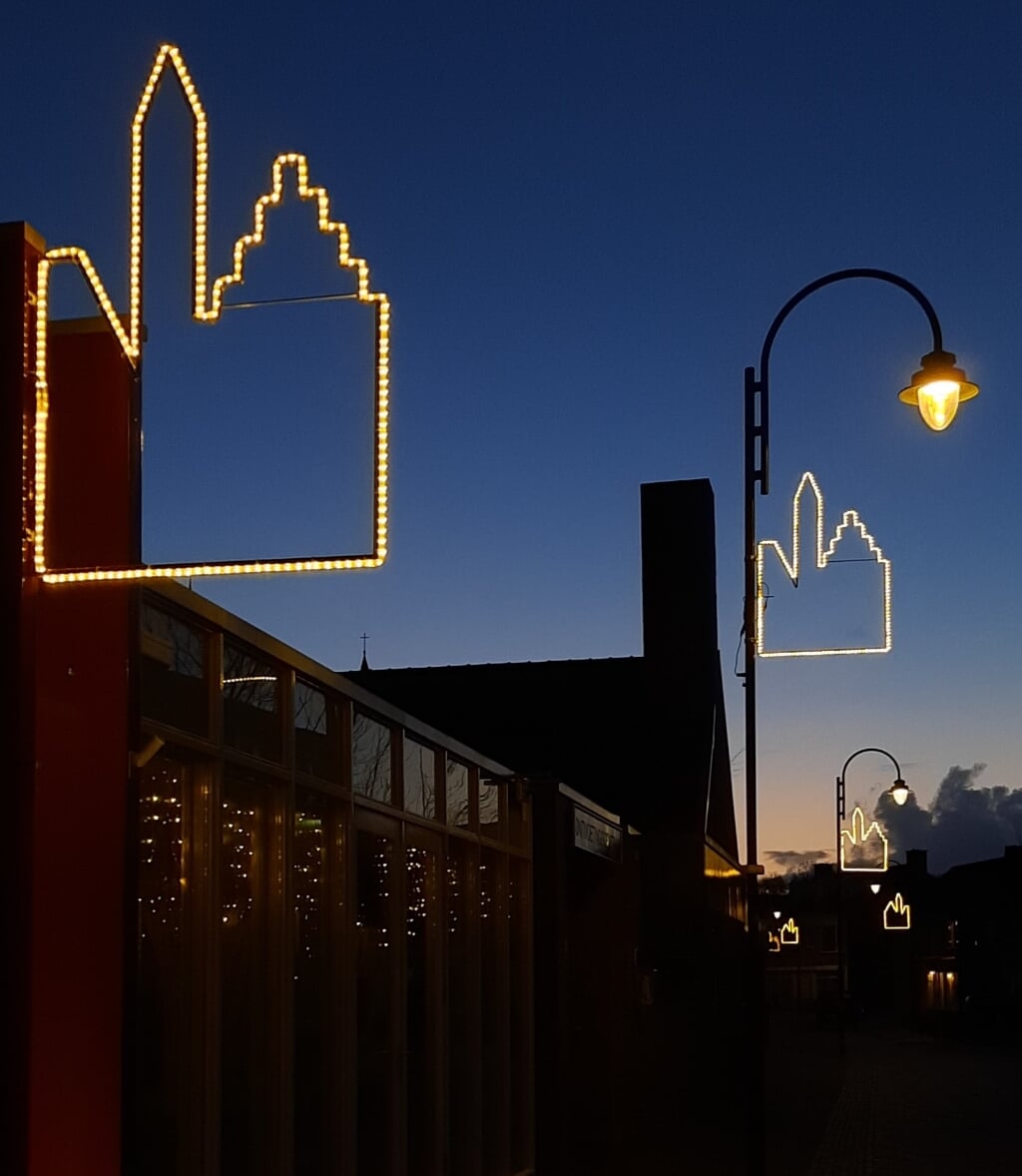 Sfeerverlichting in Doornenburg. (foto: Decolights feestverlichting)