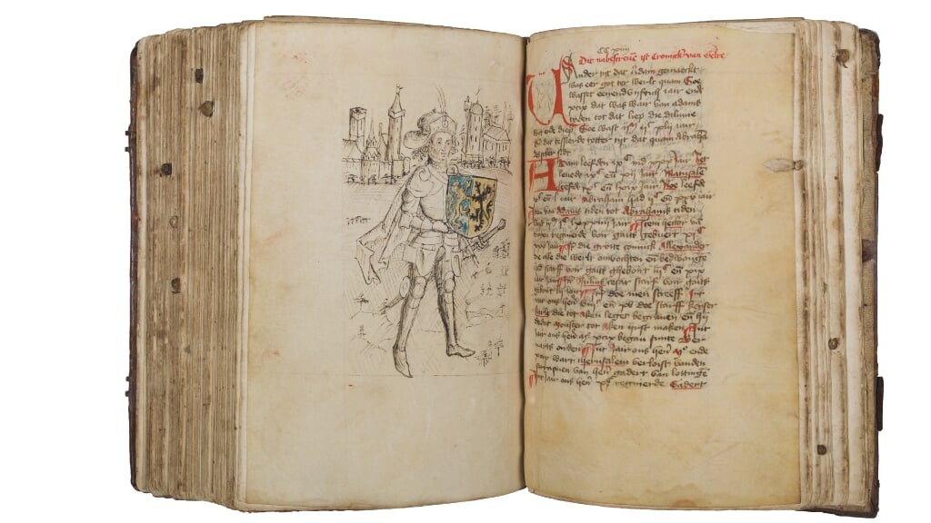 Het handgeschreven geschiedenisboek (circa 1450) met links een afbeelding van de Valkhofburcht in Nijmegen. 