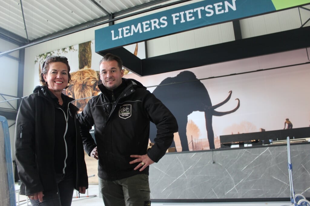 Ilse en Michiel de Warle in het nieuwe pand aan ’t Holland in Duiven.