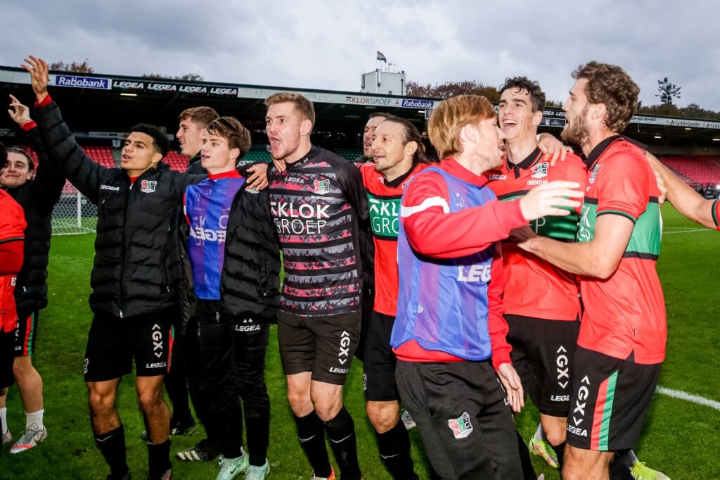 NEC viert thuis feest na de overwinning op FC Groningen. (Foto: Broer van den Boom/Orange Pictures)