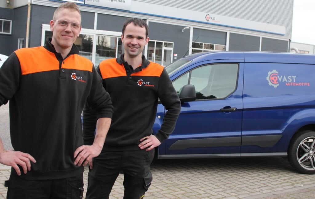 Thomas en Tim van autoservicebedrijf Vast Automotive in Gendt.