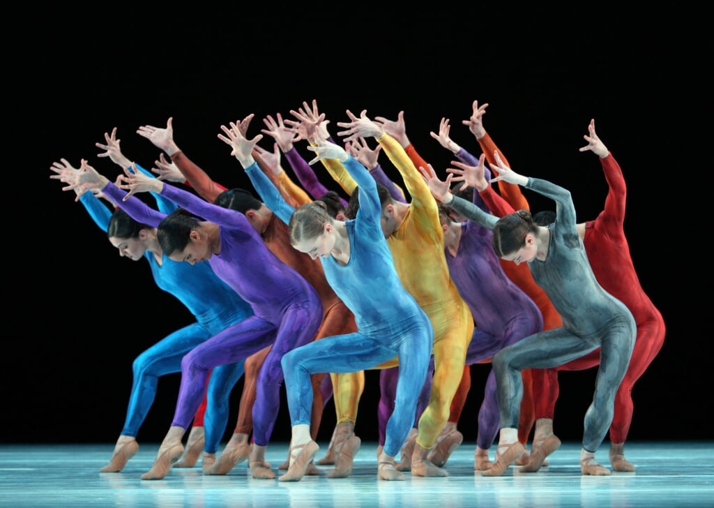 Introdans voor de Jeugd danst Hans van Manen programma: premiere 3 maart 2012.