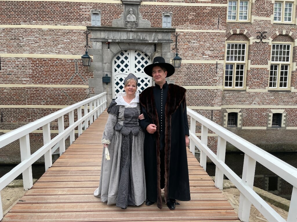 Emilia van Oranje Nassau en Emanuel van Portugal voor Kasteel Wijchen.