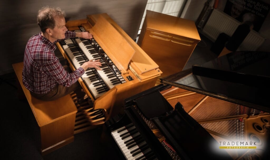 Organist Bert van den Brink. (Foto: Melle Meivogel)