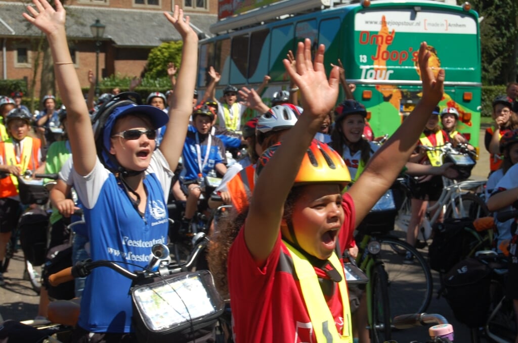 Het plezier spat er van af bij de deelnemers aan de Ome Joop's Tour. 