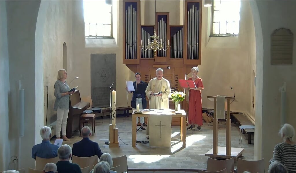 Beeld uit de kerkdienst van 15 mei, (foto: PKN Heumen)